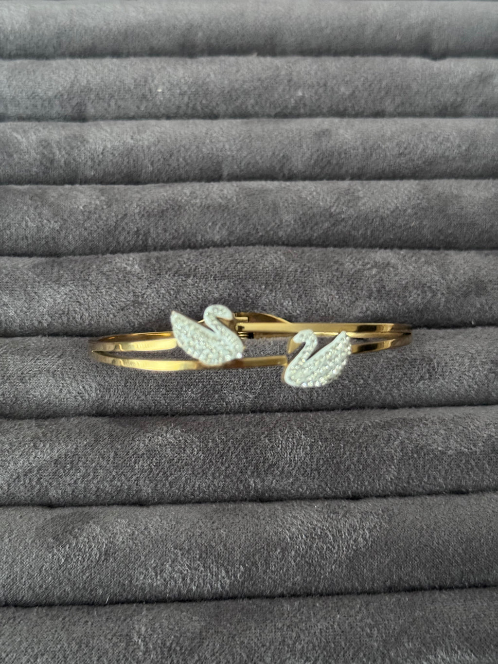 Elegant Crystal Double Swan Bangle Bracelet