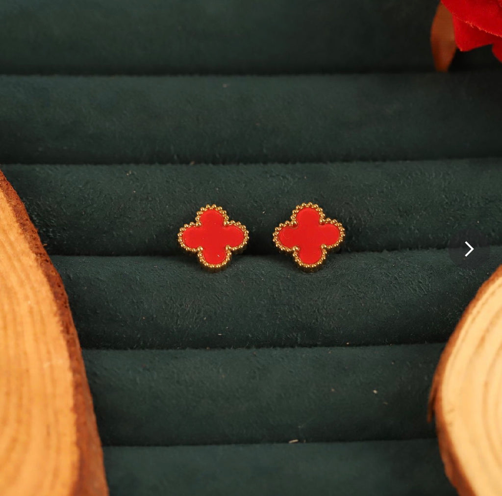 Signature Onyx Clover Studs in Red