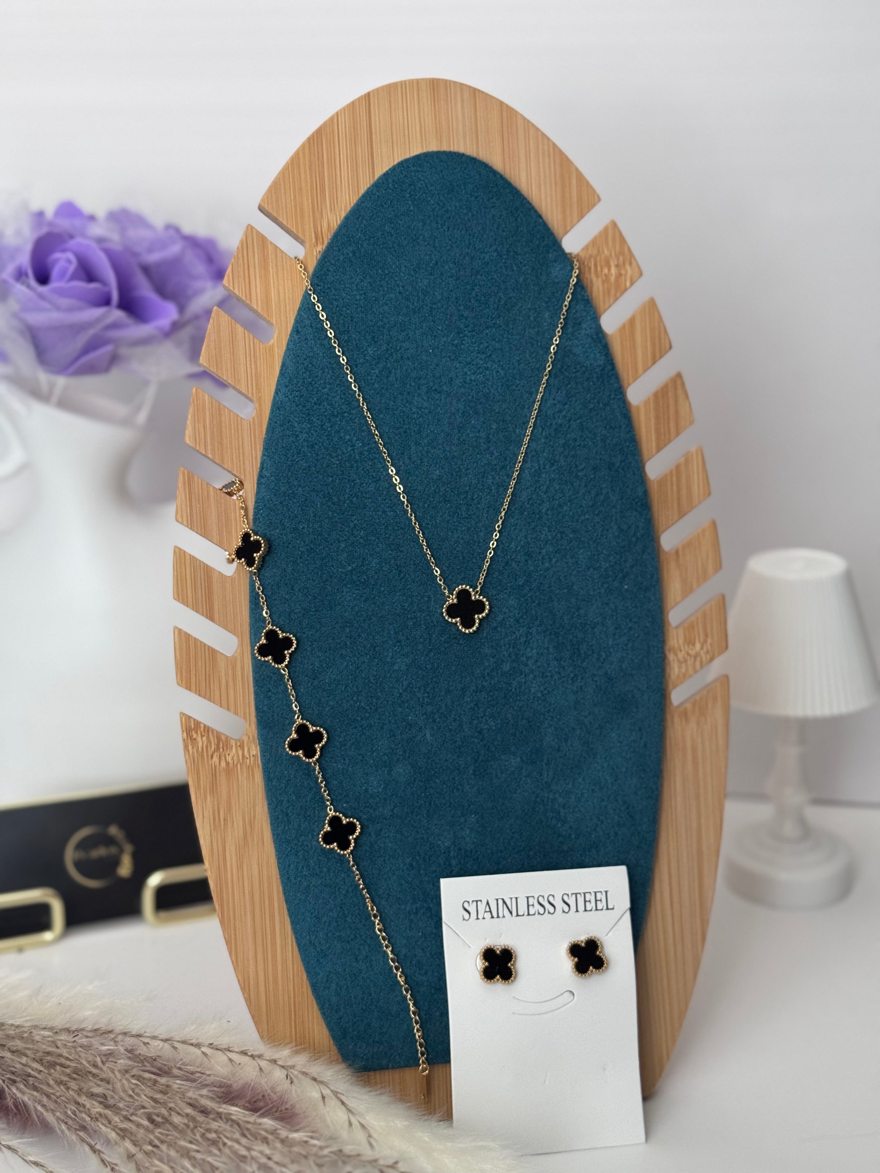 Elegant Clover Jewelry Set – Timeless Charm
